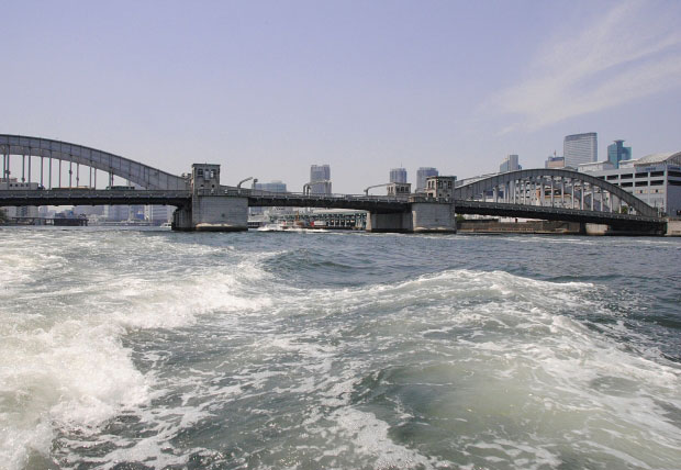 勝鬨橋と隅田川